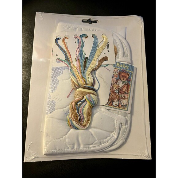 1997 Janlynn Printed Cross Stitch Set of 2 Bibs #54-47 Sleepy Bunnies Bibs  New - Picture 2 of 5